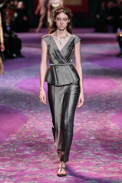 Look 2